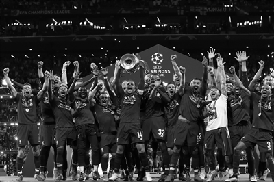 巴蒂：劳塔罗和小蜘蛛可以一起上，但其中一人必须做出牺牲