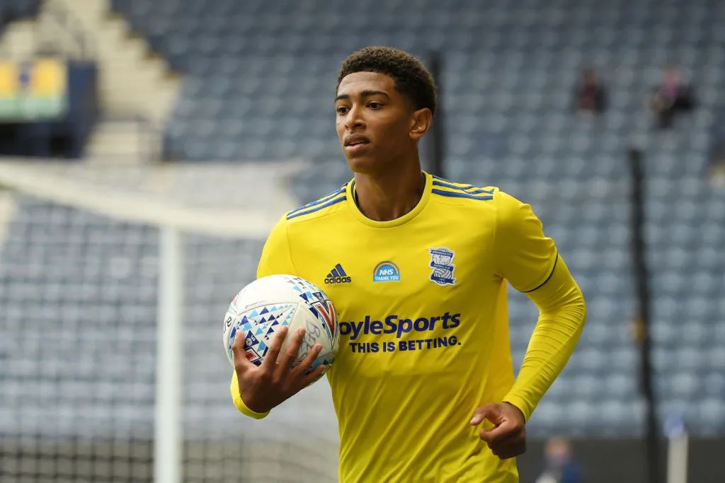 拜仁总监聊卡尔对比梅西：梅西是能想到的最夸张的比较对象！