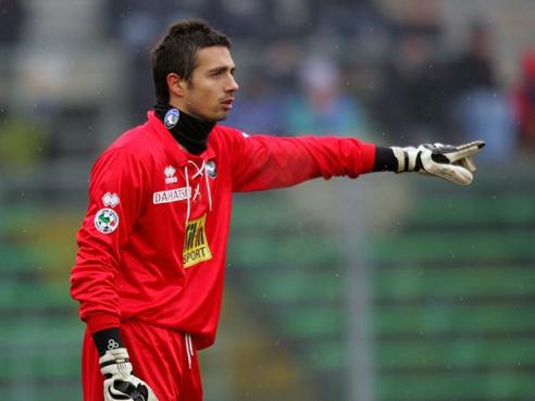 本菲卡1-1葡体，贡萨尔维斯、苏达科夫破门，普雷斯蒂安尼染红