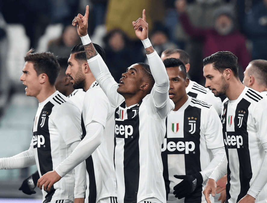 这是中后卫？范德芬长途奔袭神似孙兴慜的普斯卡什奖进球